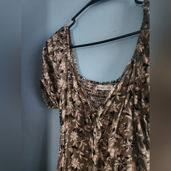 Sozy Green Floral Hailey Mini Dress Size Medium - Picture 4 of 4